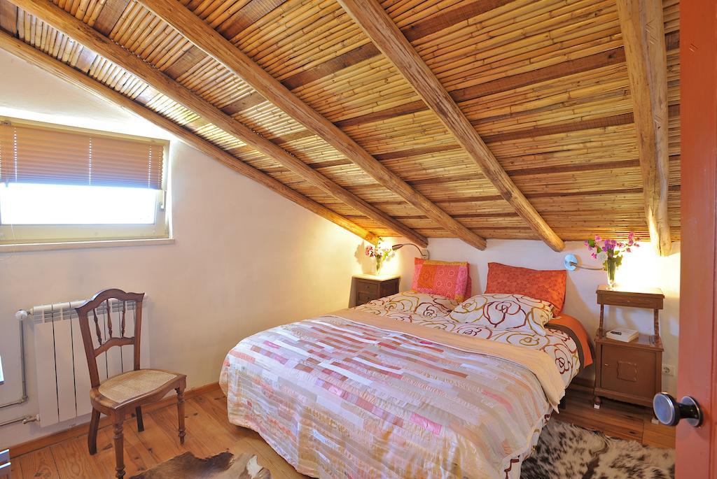 Quintal do Castelo Silves Quarto foto